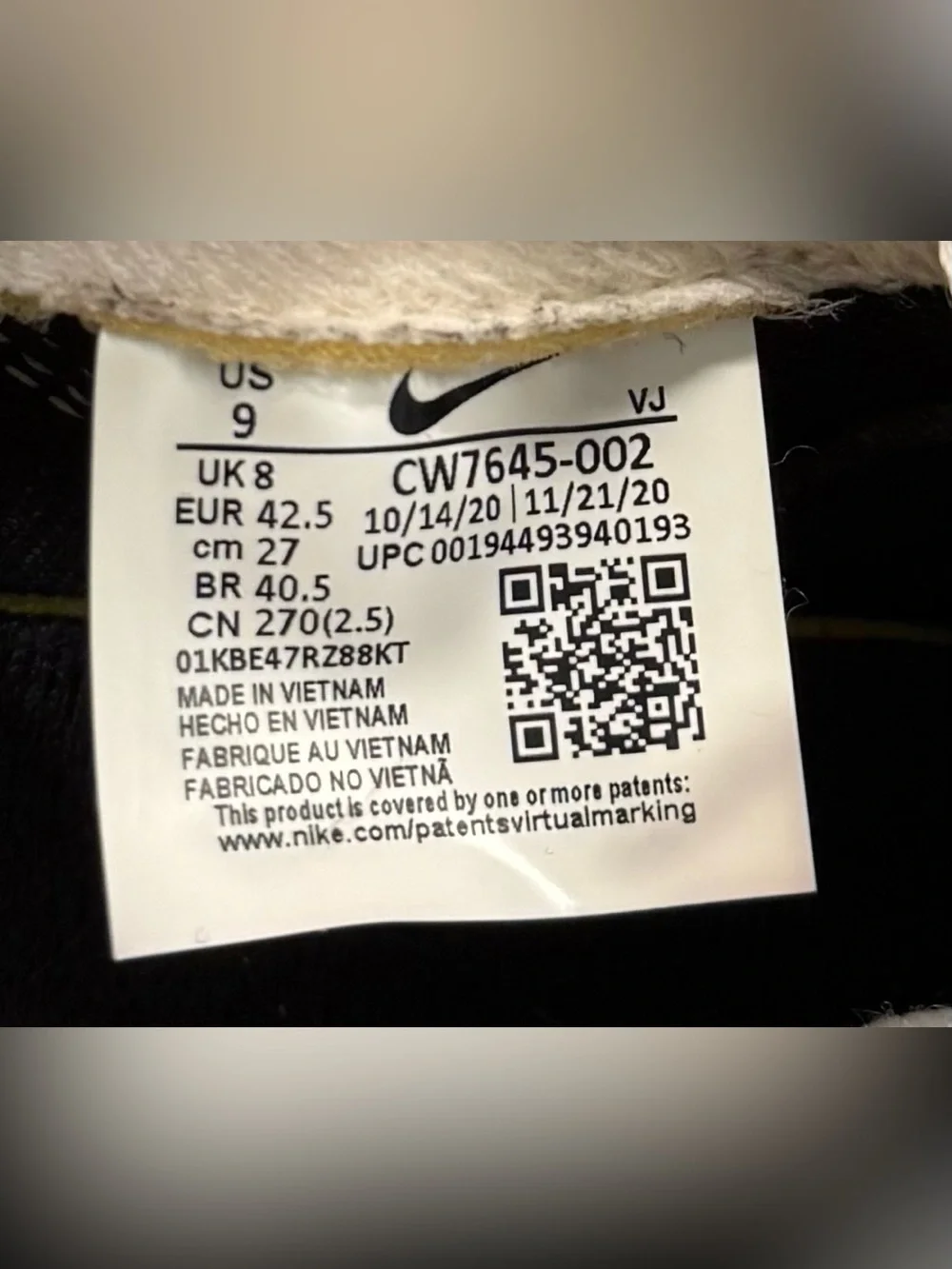 Nike Challenger Retro Low Top (Style: 725066-006) in Black and White, Sz 9